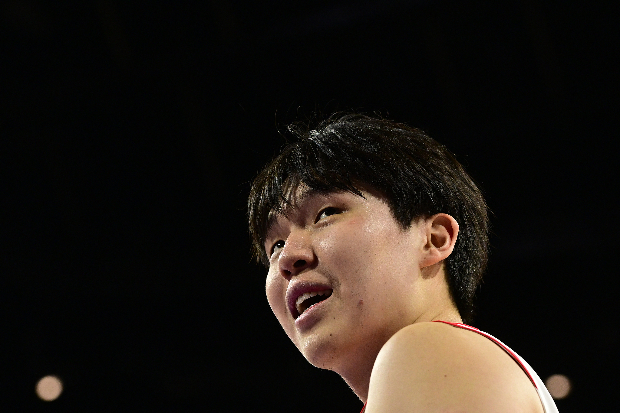 杨瀚森背靠背出战16分13板2助1帽 混音不敌快船