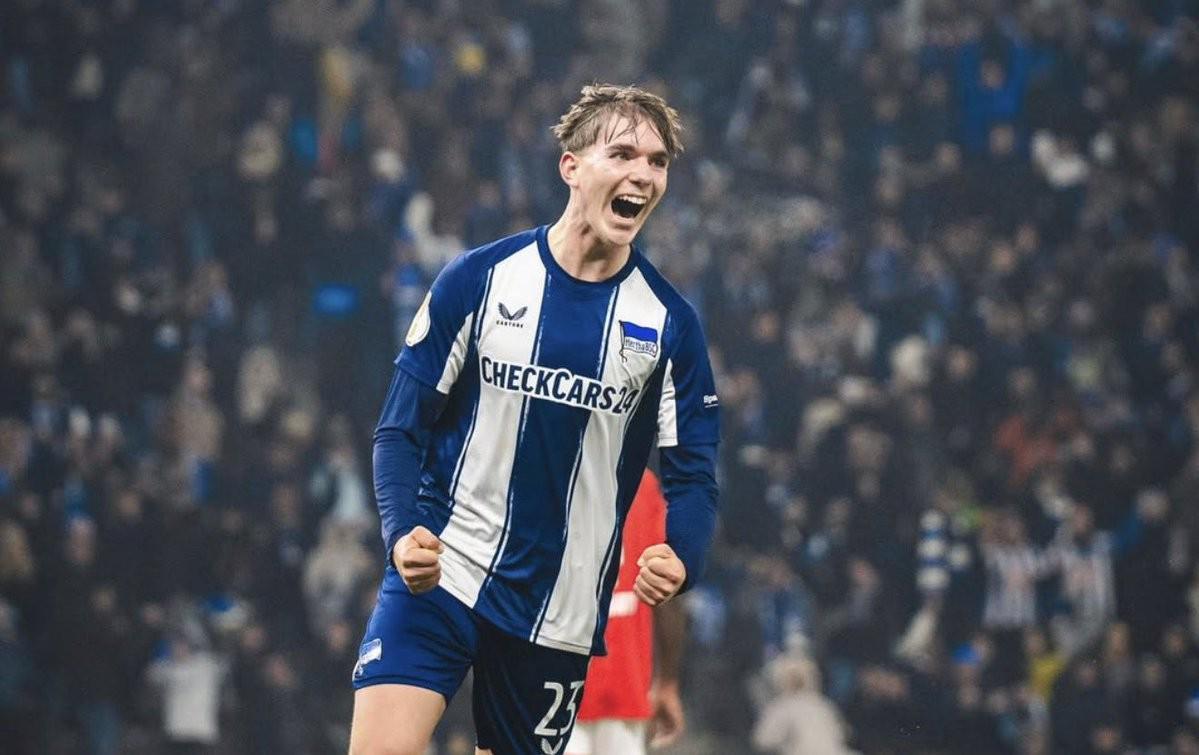 开云体育官网-罗马诺:曼城加入柏林赫塔16岁中场艾希霍恩争夺战